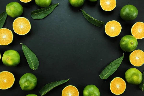 Taze organik yeşil kireç meyveleri