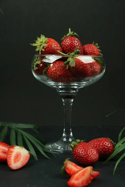 Healthy strawberry. Copy space. High resolution product. — Stock Photo, Image