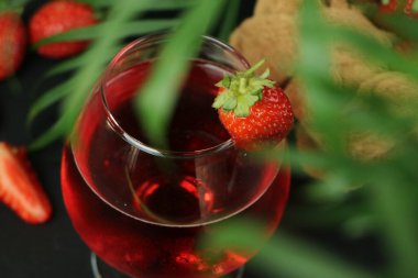 Sağlıklı çilek. Uzayı kopyala Yüksek çözünürlüklü ürün.