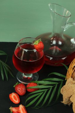 Sağlıklı çilek. Uzayı kopyala Yüksek çözünürlüklü ürün.