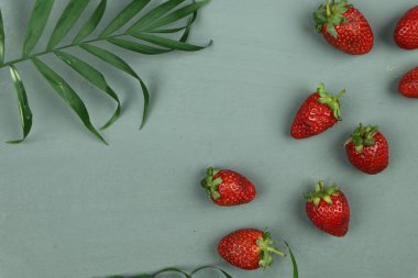 Sağlıklı çilek. Uzayı kopyala Yüksek çözünürlüklü ürün.
