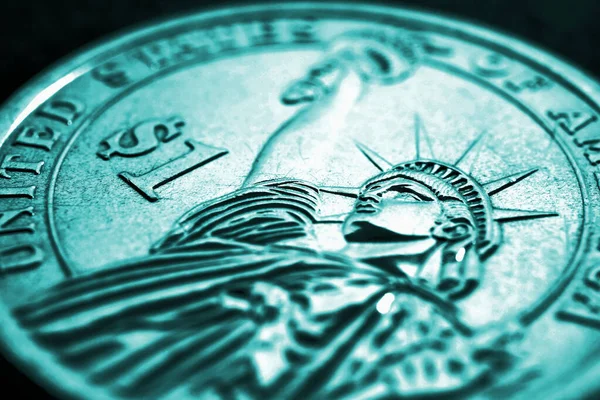 미국은 동전을 클로즈업하였다 아쿠아마린은 미국의 시장에 그림을 수정했습니다 패키지 경제와 — 스톡 사진