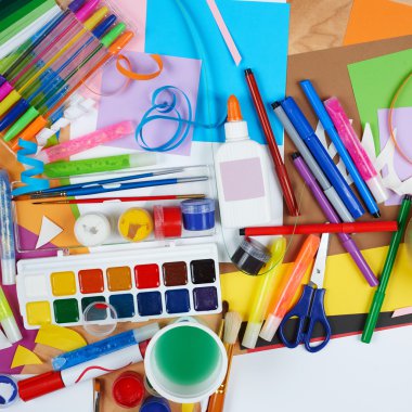 Sanat çalışma alanı yaratıcı aksesuarları, sanat resim ve çizim araçları ile