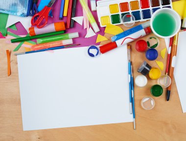 Sanat çalışma alanı yaratıcı aksesuarları, sanat resim ve çizim araçları ile