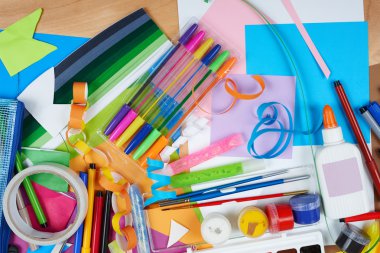 Sanat çalışma alanı yaratıcı aksesuarları, sanat resim ve çizim araçları ile