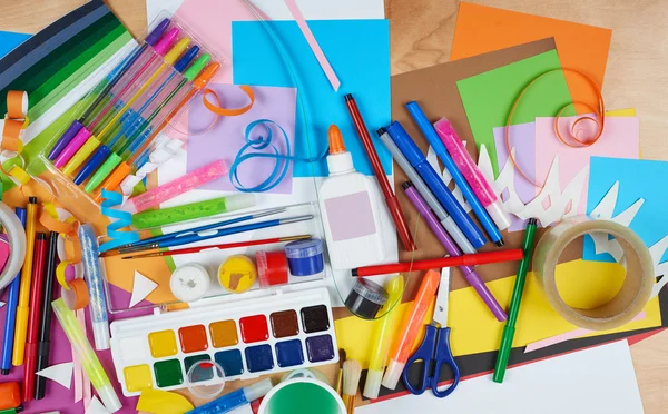 Sanat çalışma alanı yaratıcı aksesuarları, sanat resim ve çizim araçları ile