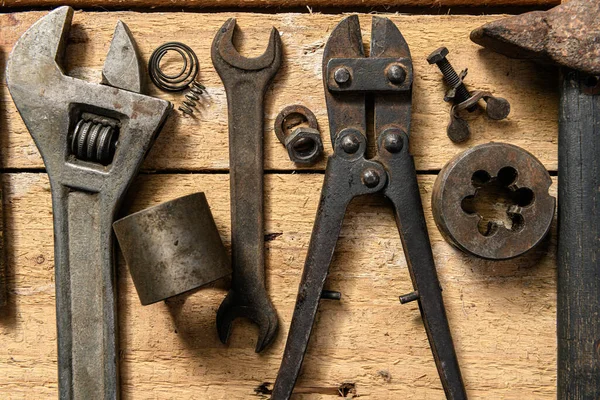 Παλιά Vintage Οικιακά Εργαλεία Χέρι Νεκρή Φύση Ένα Ξύλινο Υπόβαθρο — Φωτογραφία Αρχείου