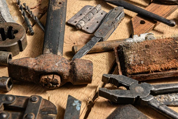 Viejas Herramientas Domésticas Vintage Bodegón Sobre Fondo Madera Concepto Bricolaje —  Fotos de Stock