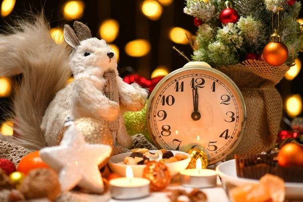 Christmas Holiday Decoration Background Small Fir Tree Retro Alarm Clock — Stockfoto