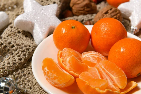 Fondo Alimentos Dulces Para Navidad Decoración Navideña Mandarinas Frutos Secos — Foto de Stock