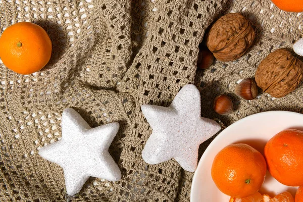 Fondo Alimentos Dulces Para Navidad Decoración Navideña Mandarinas Frutos Secos — Foto de Stock