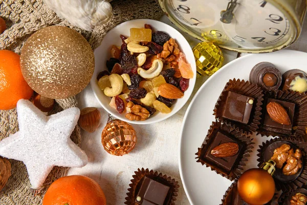 Fundo Comida Doce Para Natal Decoração Férias Doces Chocolate Tangerinas — Fotografia de Stock