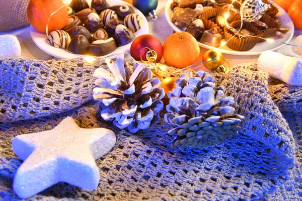 Decoratie Achtergrond Voor Vrolijk Kerstfeest Nieuwjaar Vakantie Met Nachtverlichting Chocolade — Stockfoto