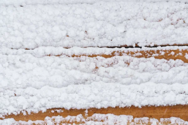 Velho Áspero Prancha Madeira Fundo Resistiu Coberto Neve Inverno Nevasca — Fotografia de Stock