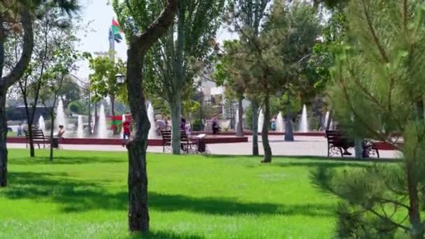Tiraspol Transnistrien Moldavien September 2020 Central Stadspark Sommardag Människor Promenader — Stockvideo
