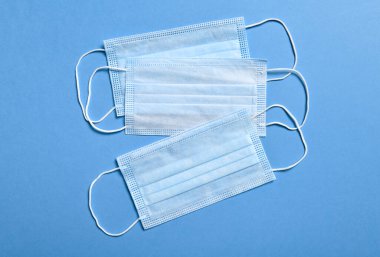 Virüslere, mikroplara, kovid veya koronavirüse ve diğer enfeksiyonlara karşı solunum koruma maskesi