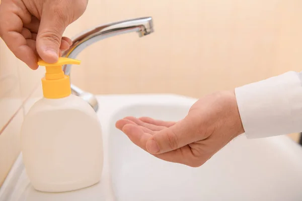 Cuci Tangan Dengan Sabun Atau Gel Bawah Air Yang Mengalir — Stok Foto