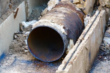 Eski ana su borularının tamiri