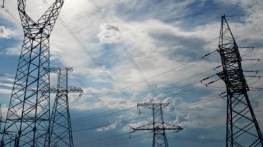Yüksek voltajlı elektrik hatları zaman ayarlı