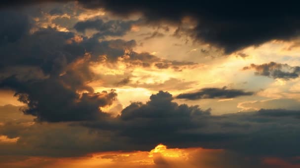 Schöner Sonnenuntergang Himmel Zeitraffer Helles Sonnenlicht Und Silhouette Von Wolken — Stockvideo
