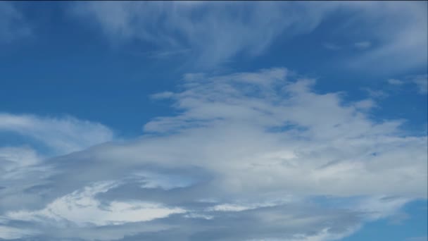 Heller Himmel Zeitraffer Schöne Wolken Als Hintergrund — Stockvideo