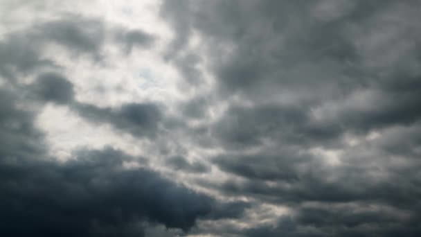 Oscuro Cielo Dramático Con Nubes Tormentosas Lapso Tiempo Antes Lluvia — Vídeos de Stock