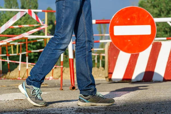 Pedestrian Walks Pedestrian Crossing Next Road Sign Traffic Prohibited Road — Stock Photo, Image