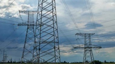 Yüksek voltajlı elektrik hatları zaman ayarlı