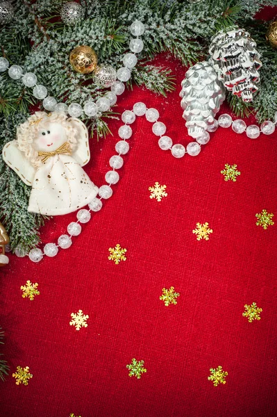 Kerstmis achtergrond met decoraties en speelgoed — Stockfoto