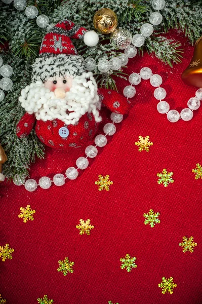 Рождественский фон с украшениями и игрушками — стоковое фото