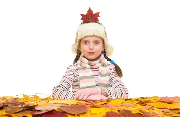 Menina com folhas de outono em branco — Fotografia de Stock