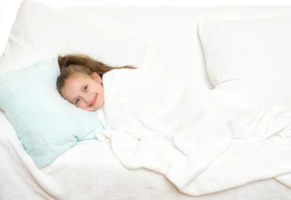 Little girl in bed — Stock Photo, Image