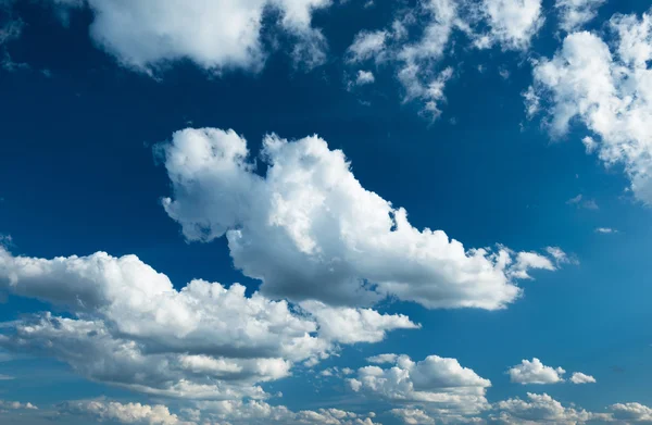 Blue sky background with soft clouds — Stock Photo, Image