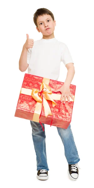 Niño con caja de regalo —  Fotos de Stock