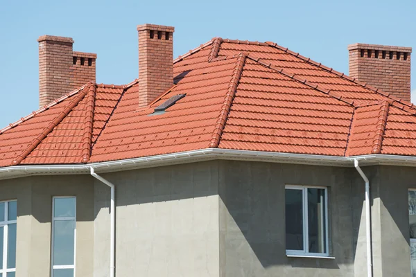 New home and roof — Stock Photo, Image