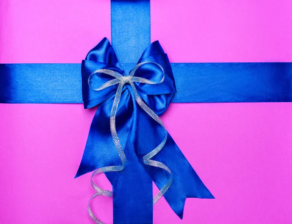 Blue bow made from silk — Stock Photo, Image