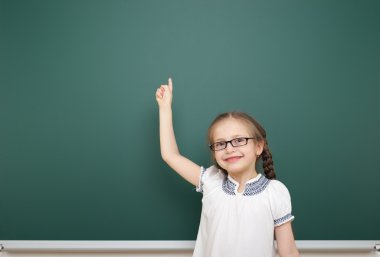 liseli kızlar okul yönetimi yakınındaki