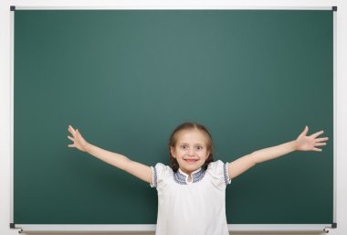 liseli kızlar okul yönetimi yakınındaki