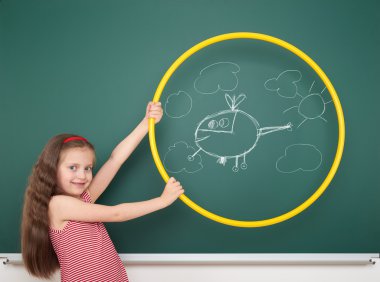 kız ile çember çizmek helikopter ve gemide bulut