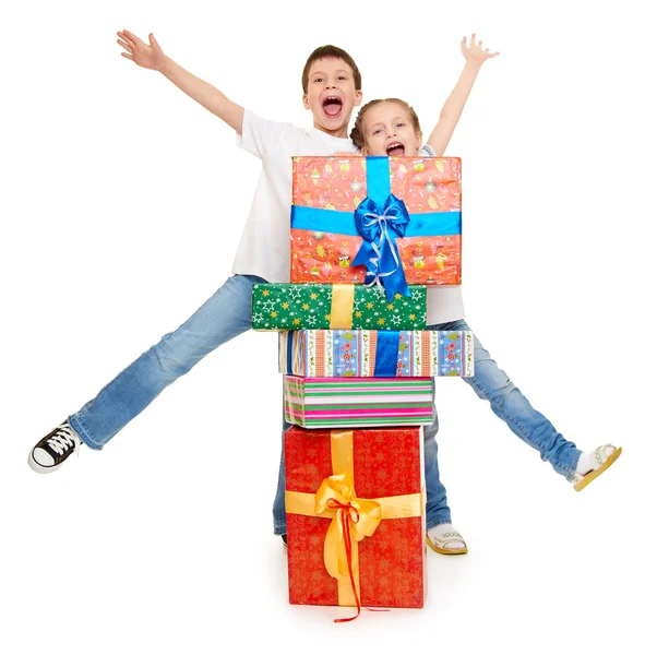 Child with gift box - holiday object concept on white — Stock Photo, Image