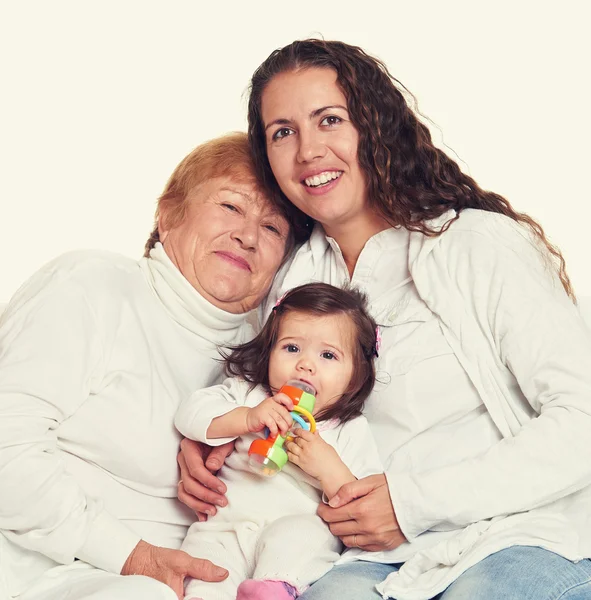 Счастливый семейный портрет - бабушка, дочь и внучка — стоковое фото