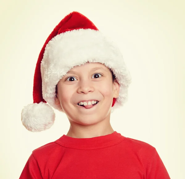 Αγόρι στο santa βοηθός καπέλο πορτρέτο - χειμερινών διακοπών Χριστουγέννων έννοια — Φωτογραφία Αρχείου