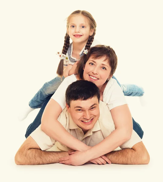 Ευτυχισμένη οικογένεια σε λευκό — Φωτογραφία Αρχείου