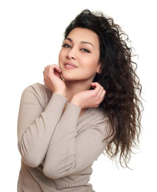 güzel kız portre beyaz zemin üzerine