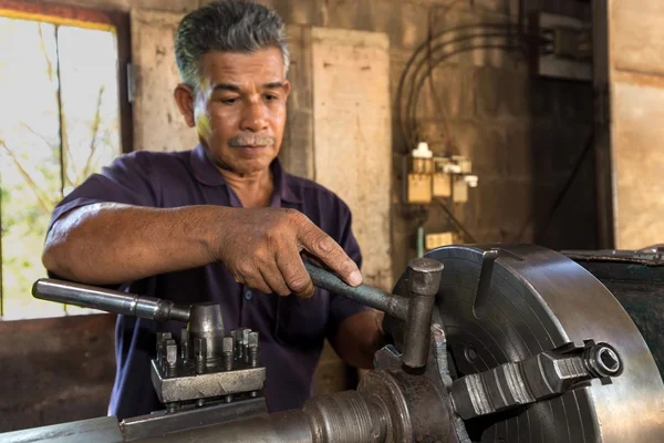 Mechanic turner working — Stock Photo, Image