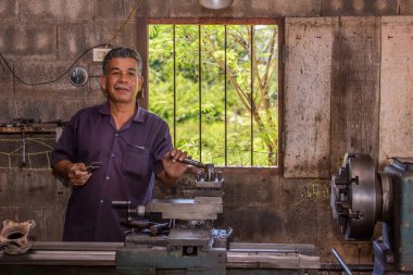 Ara bir mekanik parça alt