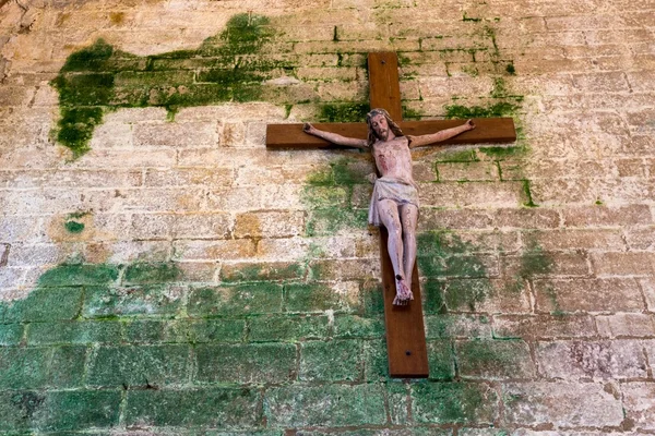 Christus an beschädigter Wand — Stockfoto