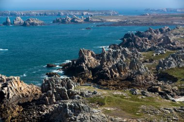 ushant Adası kayalık sahil şeridi