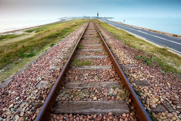 Прямая железнодорожная перспектива — стоковое фото