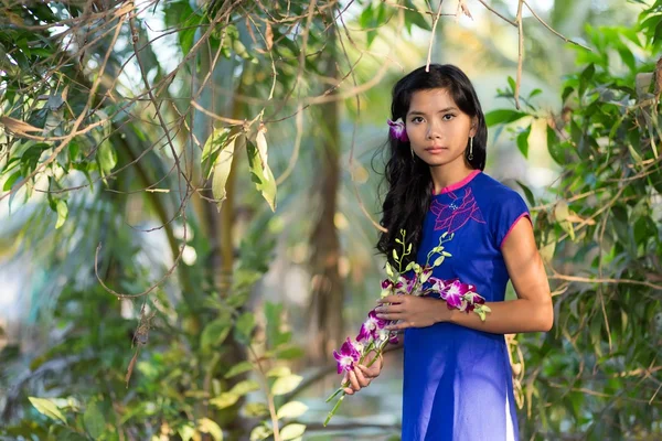 Gorgeous young Vietnamese woman — Stock Photo, Image